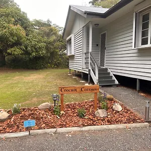 fully-renovated-queenslander-in-beautiful-beerwah.hotelssunshinecoast.net/