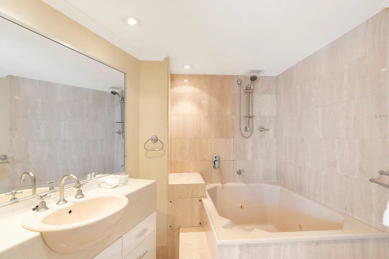 **** Aparthotel 19Th Avenue On The Beach Gold Coast Australia