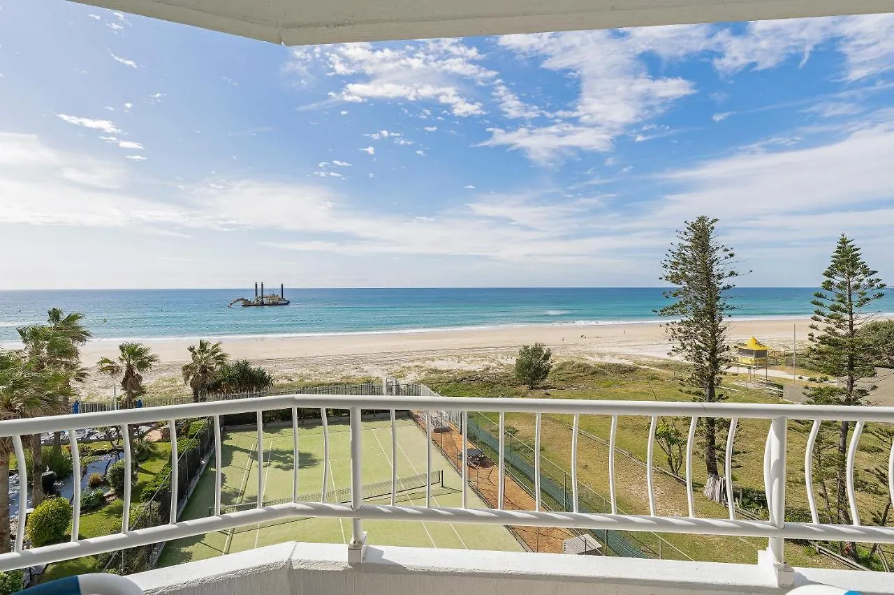 19Th Avenue On The Beach Gold Coast 4*,